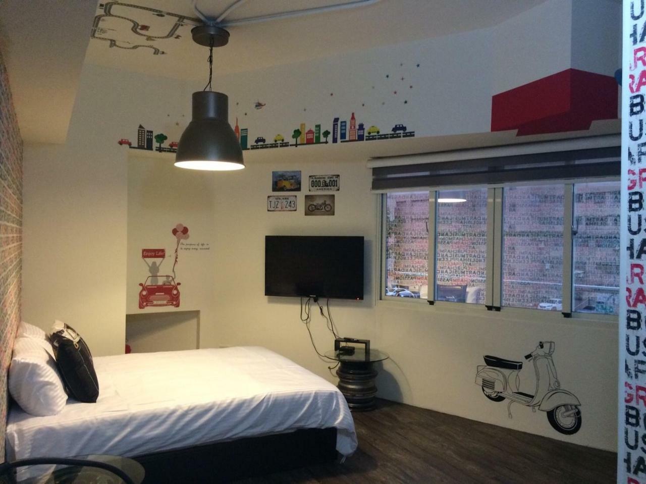 Traveler Station R15 Apartment Kaohsiung Luaran gambar