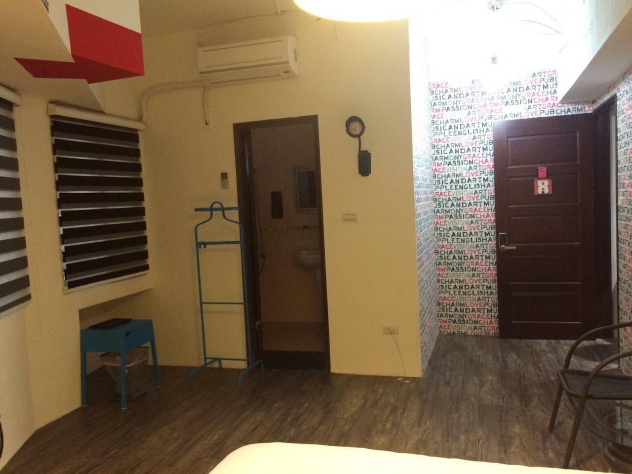 Traveler Station R15 Apartment Kaohsiung Luaran gambar
