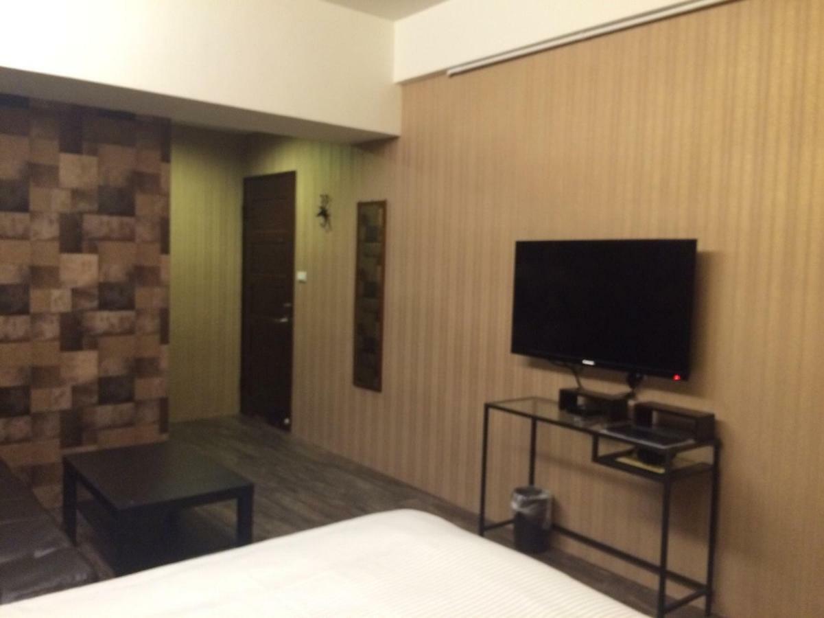 Traveler Station R15 Apartment Kaohsiung Luaran gambar