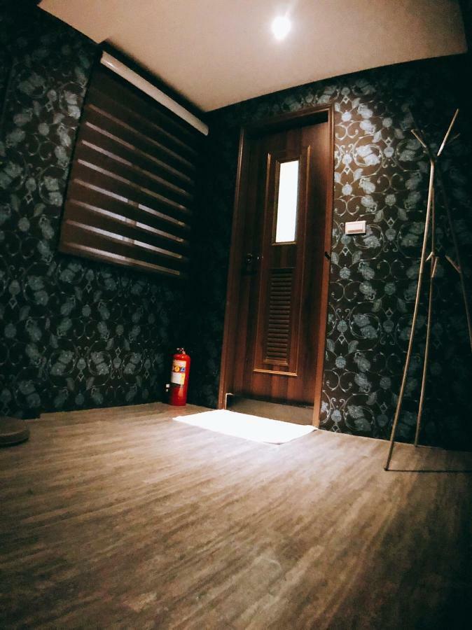 Traveler Station R15 Apartment Kaohsiung Luaran gambar