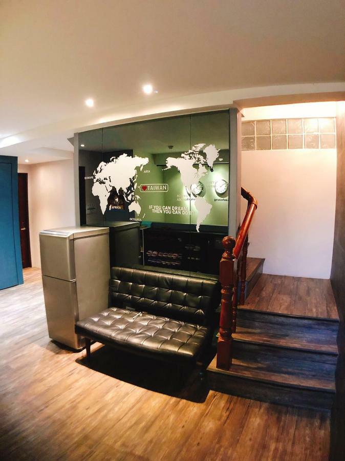 Traveler Station R15 Apartment Kaohsiung Luaran gambar